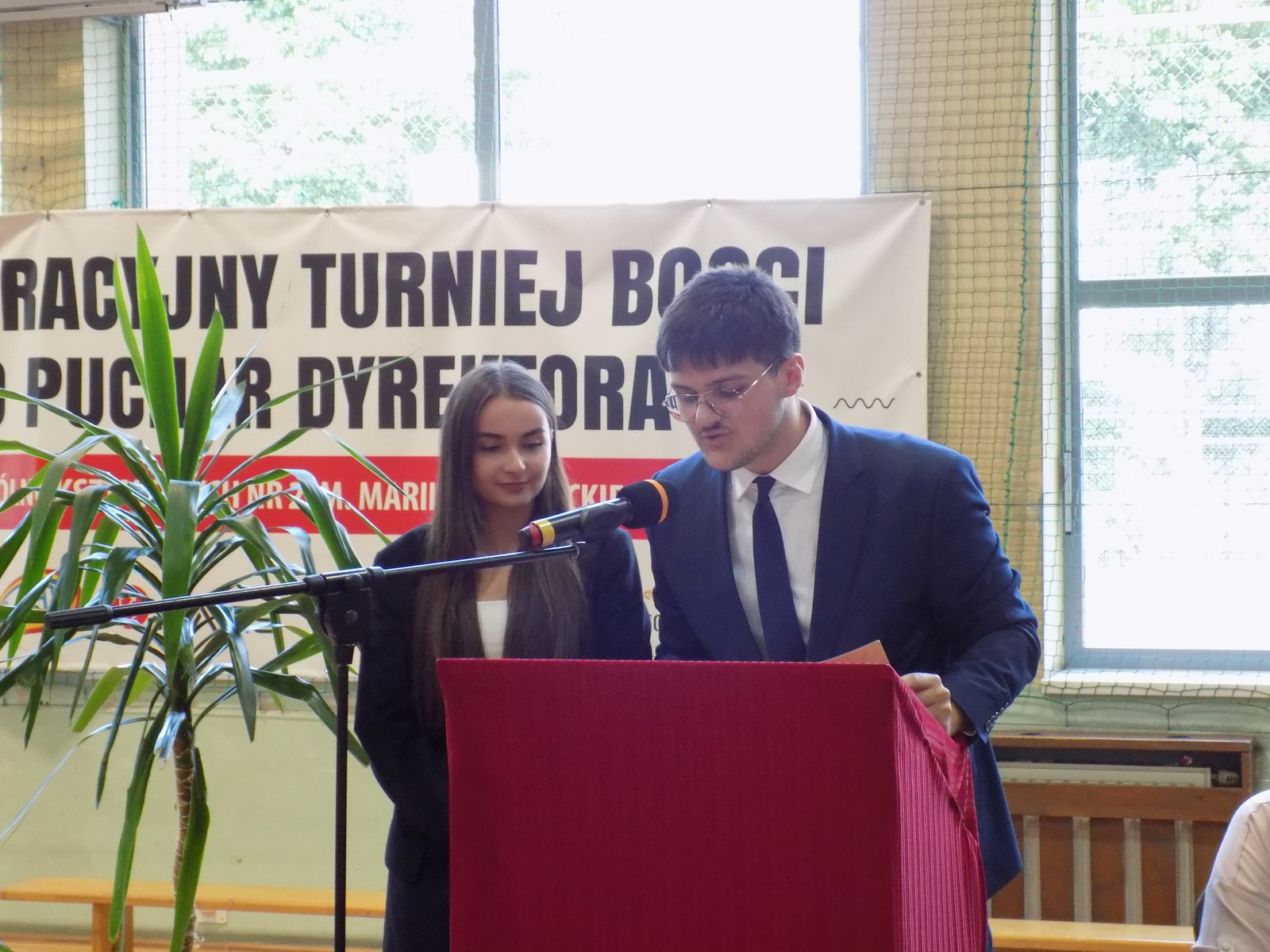 Zdjęcie Rozp roku 2025-2026 (20)21a5f2b1-5c6a-4119-af21-28357c162a73.JPG w galerii Uroczyste rozpoczęcie roku szkolnego 2025/2026